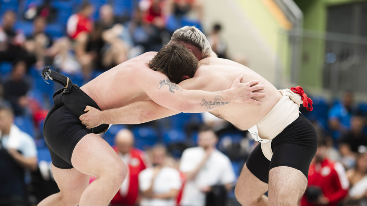Európa legjobb fiatal sumo birkózói küzdenek a bajnoki címért a Veszprém Arénában